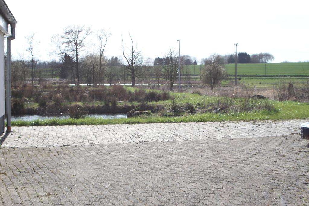 Ruhige Ferienwohnungen mit Teichblick Wetterfeld Exterior foto