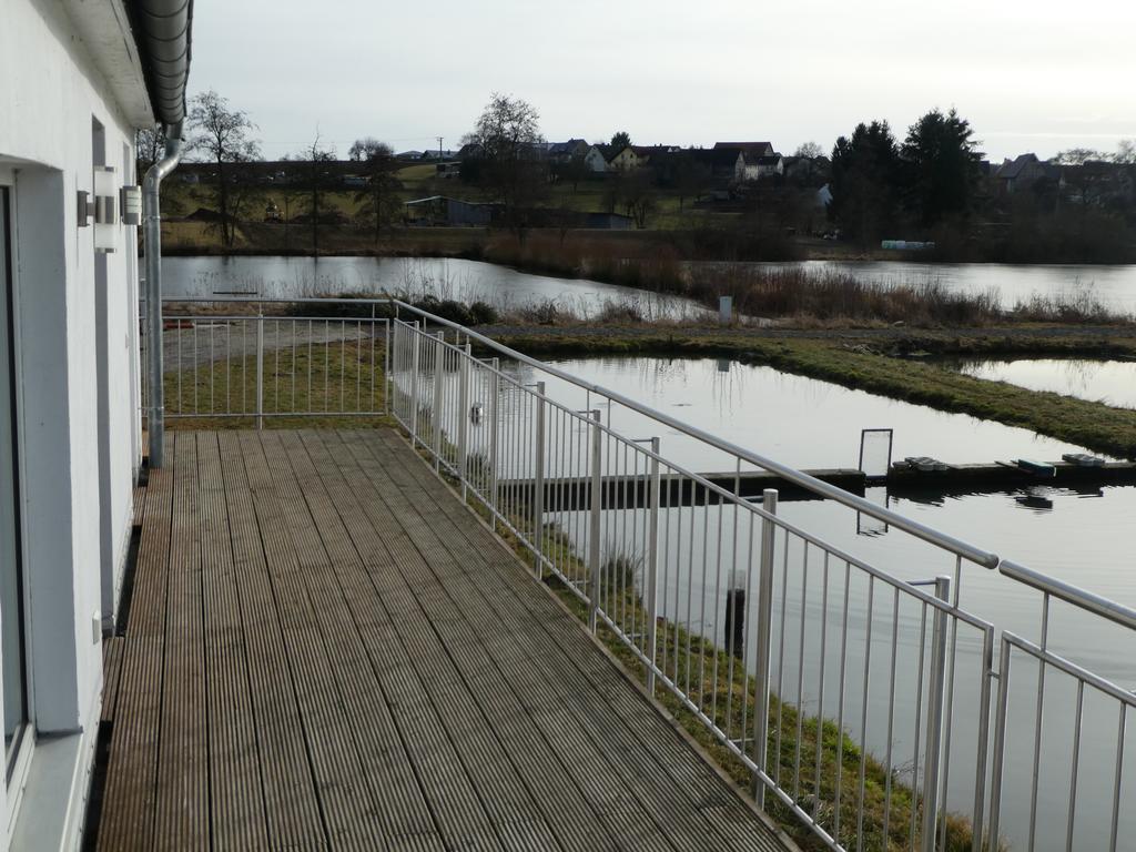 Ruhige Ferienwohnungen mit Teichblick Wetterfeld Exterior foto